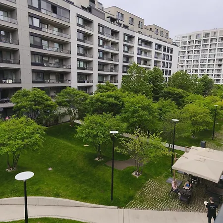 Cozy Urban - Balcony With Garden View アパート *