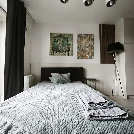 Cozy Urban - Balcony With Garden View Apartmán Bratislava