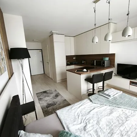 Cozy Urban - Balcony With Garden View Bratislava