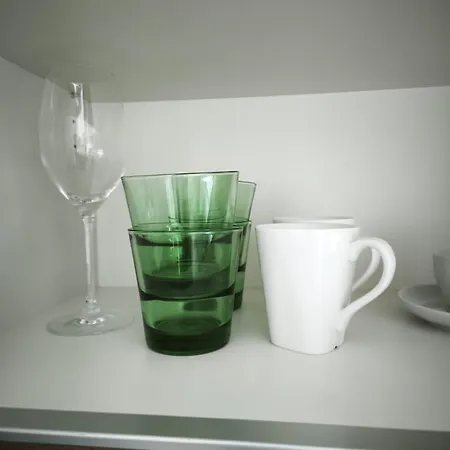 Cozy Urban - Balcony With Garden View Apartment *