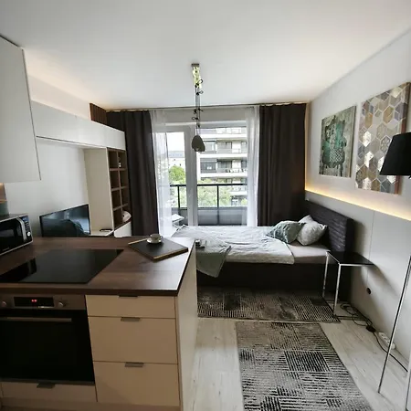 Cozy Urban - Balcony With Garden View *