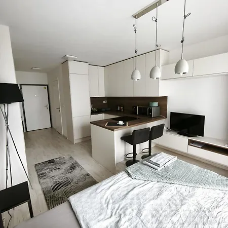Cozy Urban - Balcony With Garden View דירה