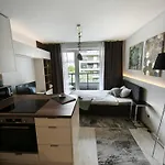 Cozy Urban - Balcony With Garden View *